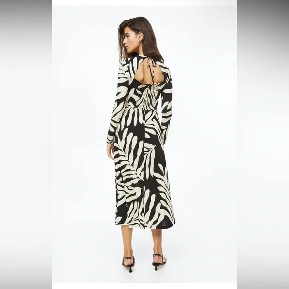 H&M Square Neck Black / Cream Leaf Tropical Print Jersey Midi Dress NWT- Size S - Picture 7 of 7